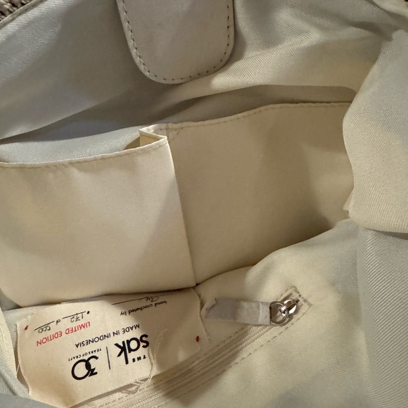 The Sak Patterned Crochet Hobo Bag-Limited Edition - Picture 8 of 9